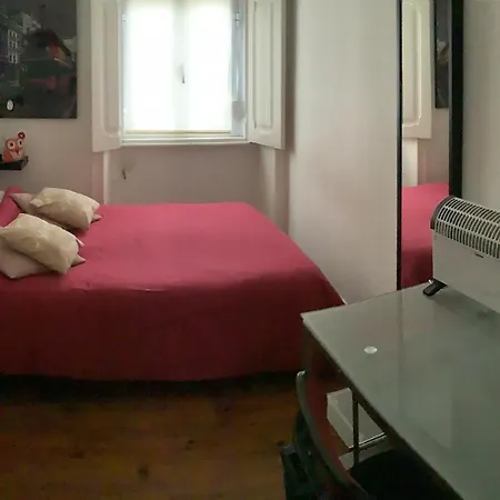 Angel House - Bunk Bed Room Лісабон