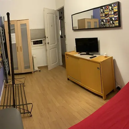 Гостьовий будинок Angel House - Bunk Bed Room *